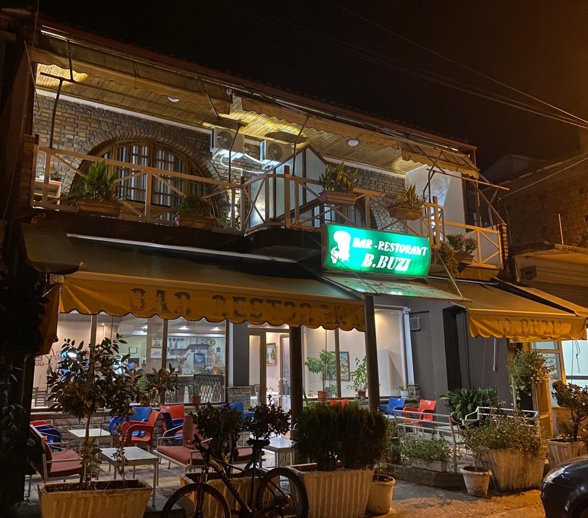 Hotel Boutique Buzi Berat Exterior photo